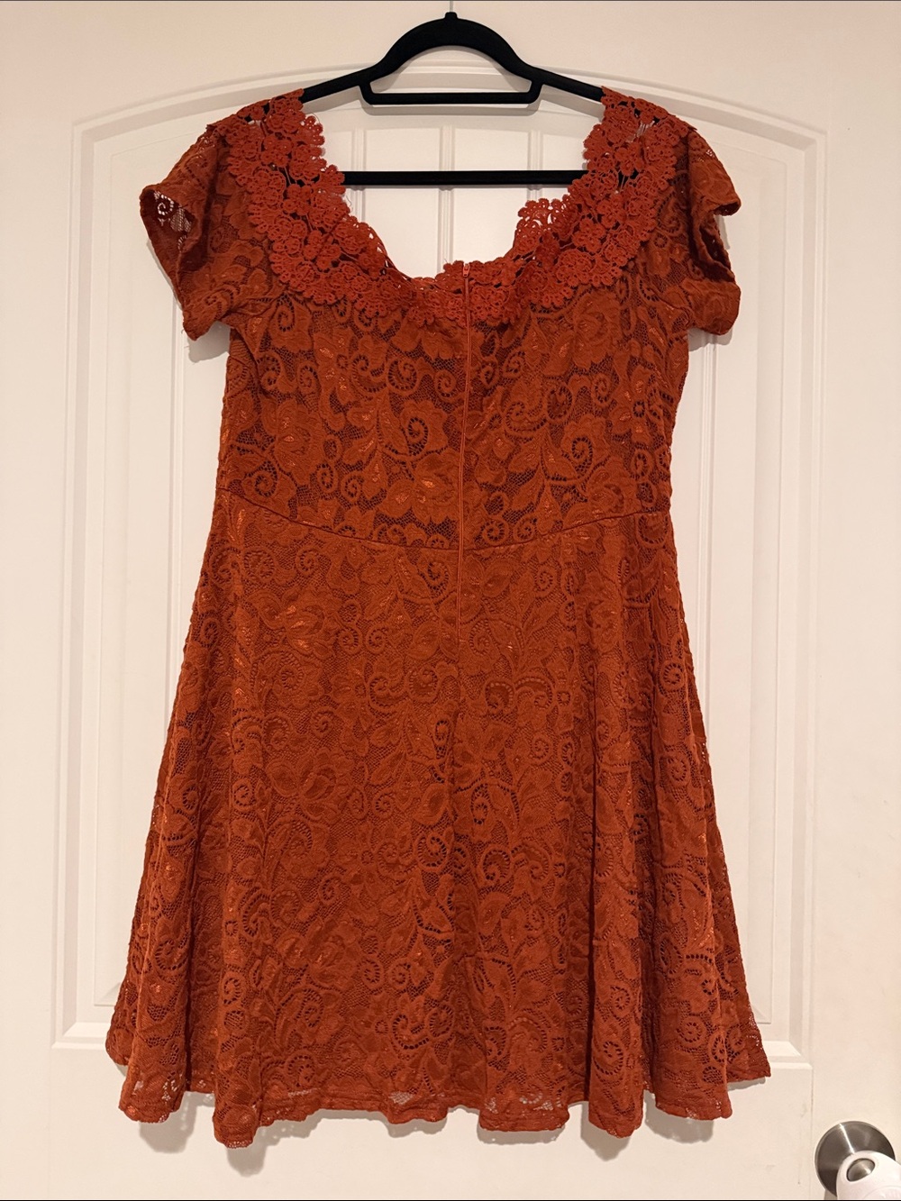 Off-Shoulder Rust Lace Midi Dress 2XL - Picture 4 of 6
